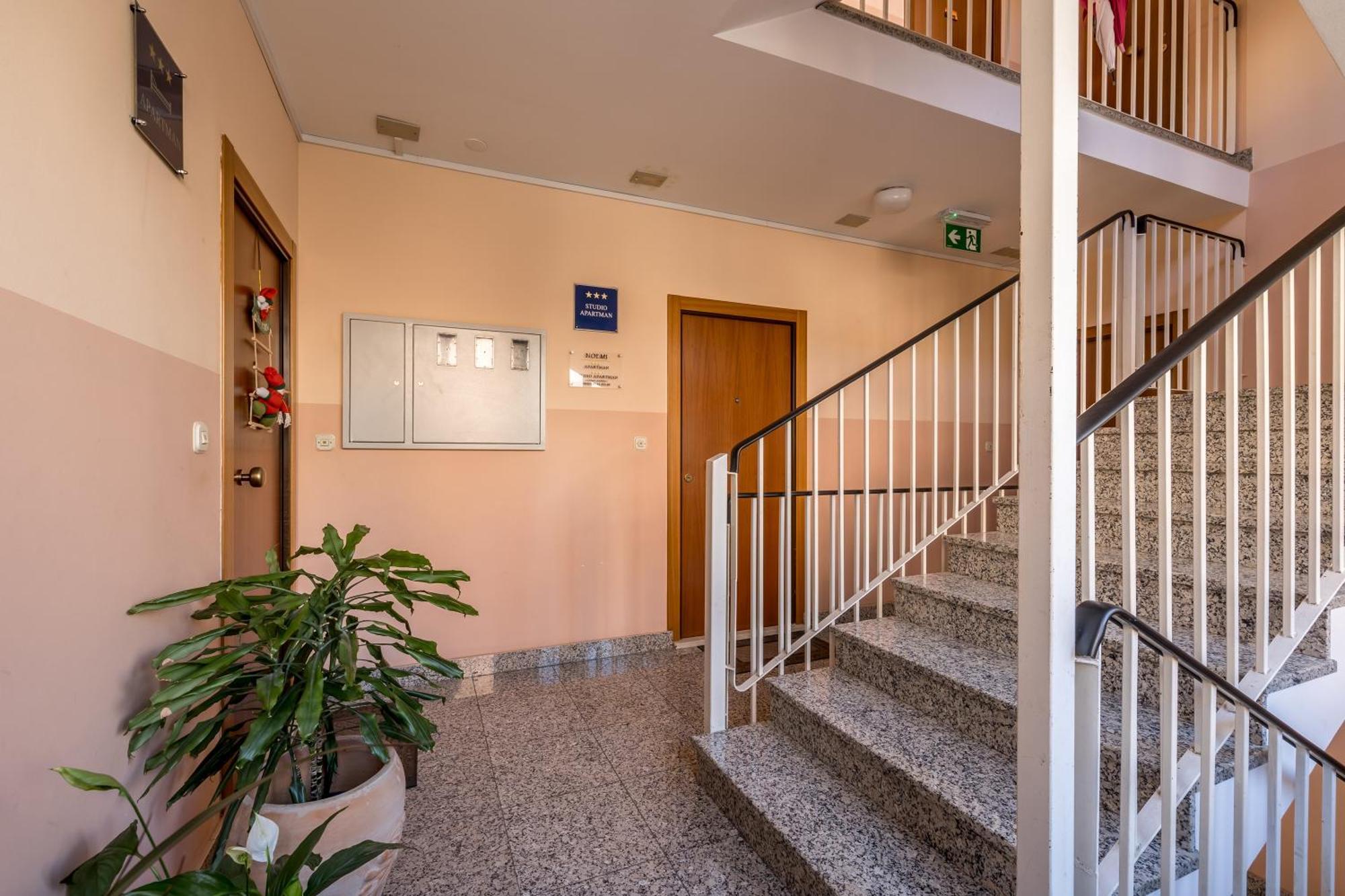 Noemi Luxury Apartment Solin Exterior foto
